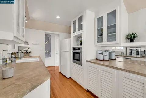 $875,000 | 5872 Herriman Drive, Clayton, CA 94517