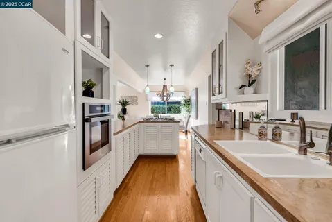 $875,000 | 5872 Herriman Drive, Clayton, CA 94517