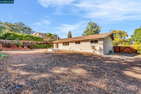 $875,000 | 5872 Herriman Drive, Clayton, CA 94517