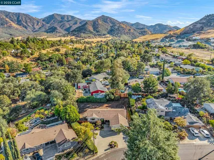 $875,000 | 5872 Herriman Drive, Clayton, CA 94517
