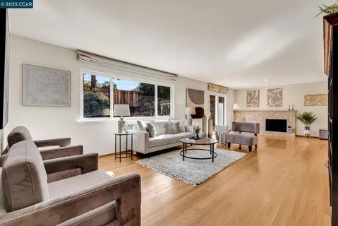 $875,000 | 5872 Herriman Drive, Clayton, CA 94517