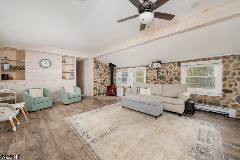12 Timbercroft Road High Bridge, NJ 08829 - Photo 4 of 34