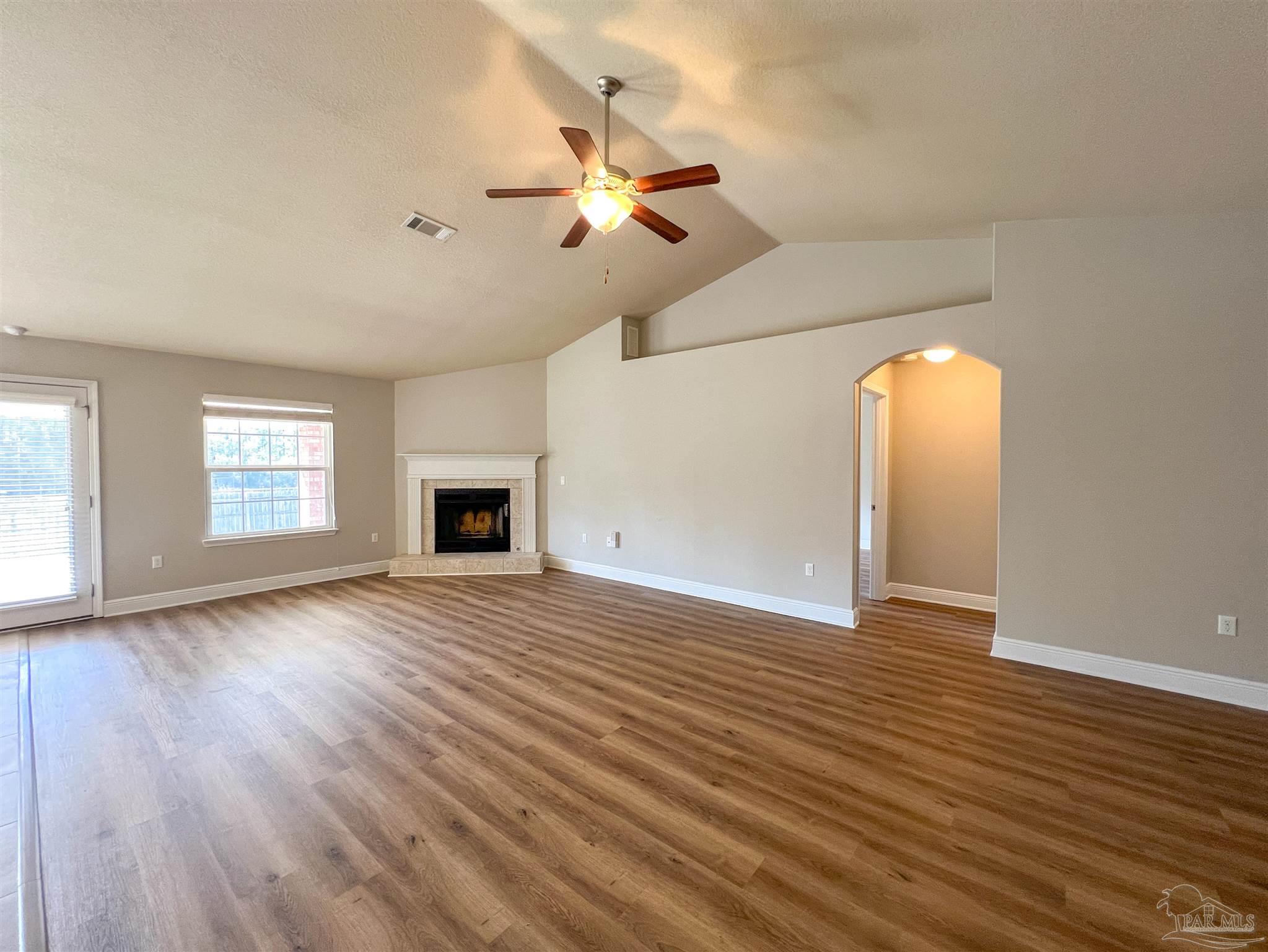 5588 Inspiration Street Milton, FL 32570 - Photo 4 of 39