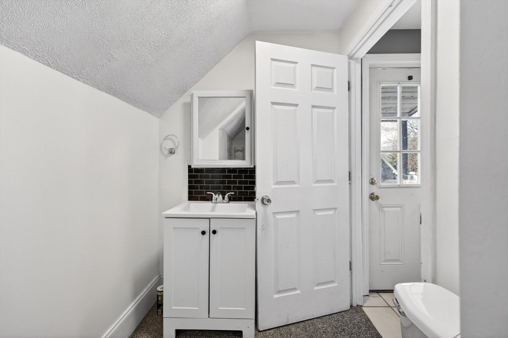 39 Harvard Street Brockton, MA 02301 - Photo 10 of 33