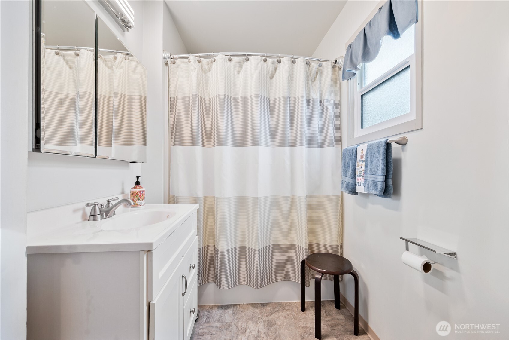 3515 Columbia Heights Road Longview, WA 98632 - Photo 16 of 29