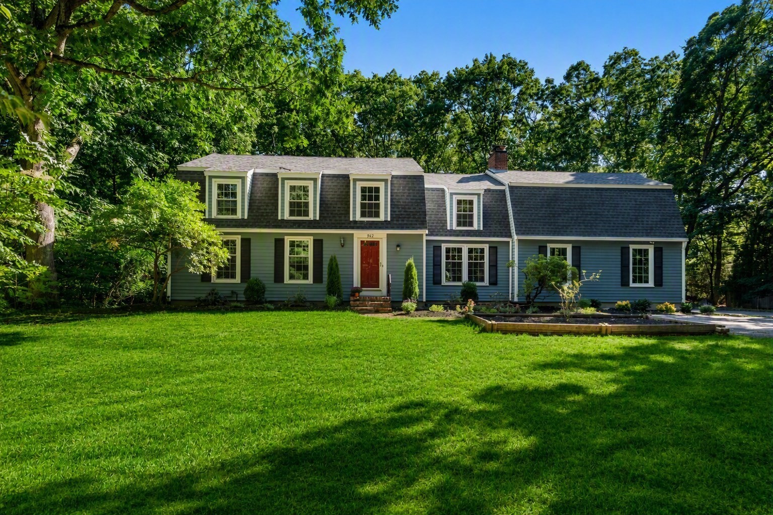 942 Salem End Road Framingham, MA 01702 - Photo 1 of 30 Gallery Image 1