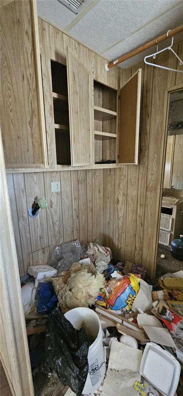 7535 Camp Rock Road Lucerne Valley, CA 92356 - Photo 17 of 62 a backyard of a house with seating space