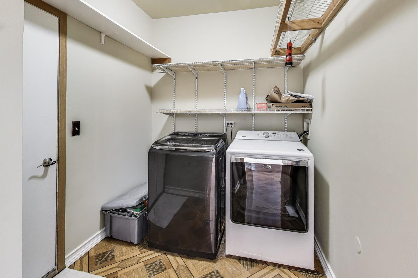 487 Anna Lane Romeoville, IL 60446 - Photo 14 of 38 a utility room with dryer and washer
