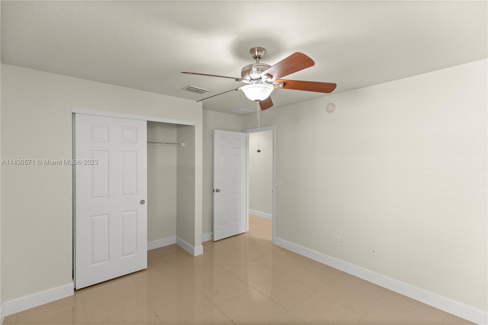 5453 Southwest 40th Street Ocala, FL 34474 - Photo 25 of 40 an empty room