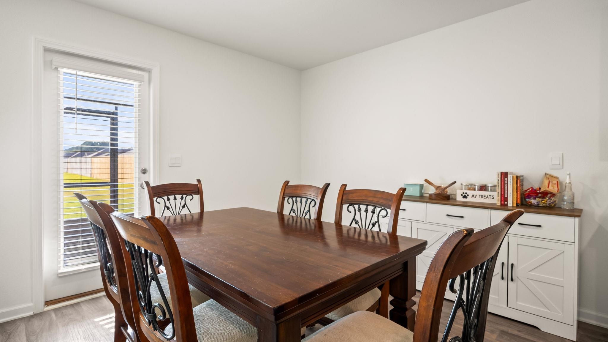 24264 Veranda Circle Elberta, AL 36530 - Photo 29 of 41 Dining Area