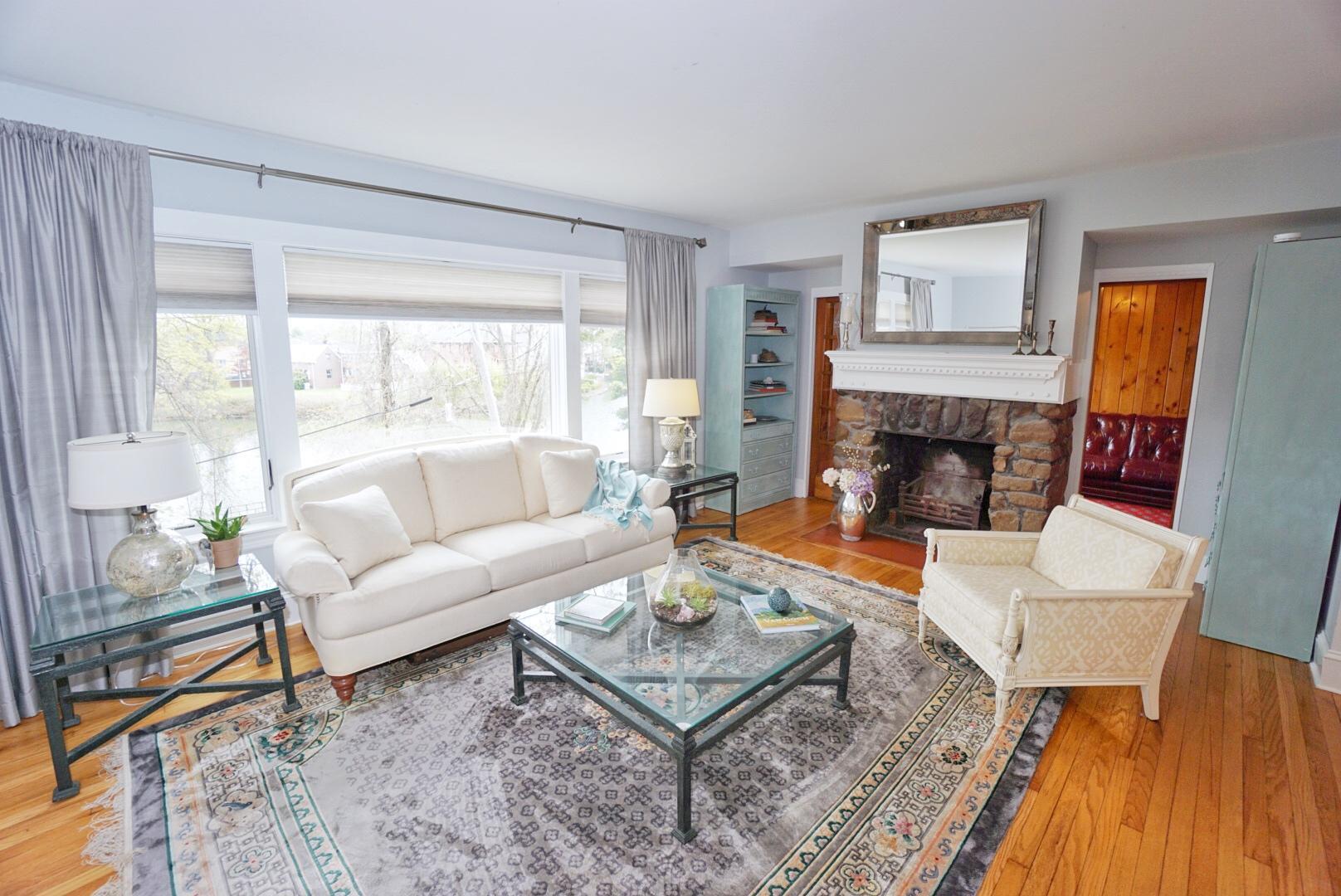 191 Windermere Road Staten Island, NY 10305 - Photo 9 of 69 Photo Apr 27, 10 08 33 AM