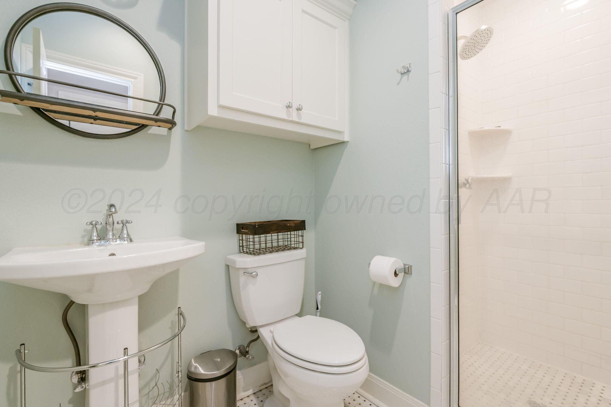 13300 Blf Rdg Trail Canyon, TX 79015 - Photo 27 of 37 Upstairs Bathroom