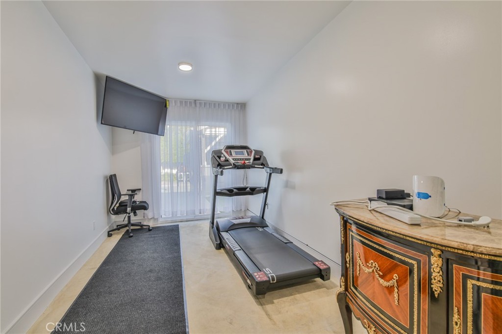 9145 Raviller Drive Downey, CA 90240 - Photo 38 of 49