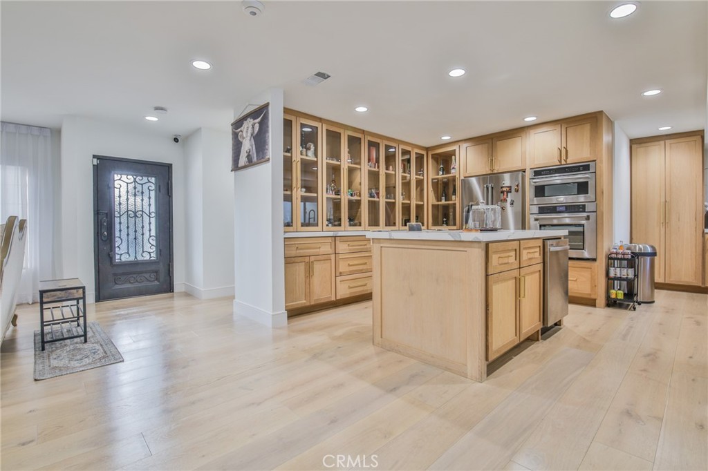 9145 Raviller Drive Downey, CA 90240 - Photo 10 of 49