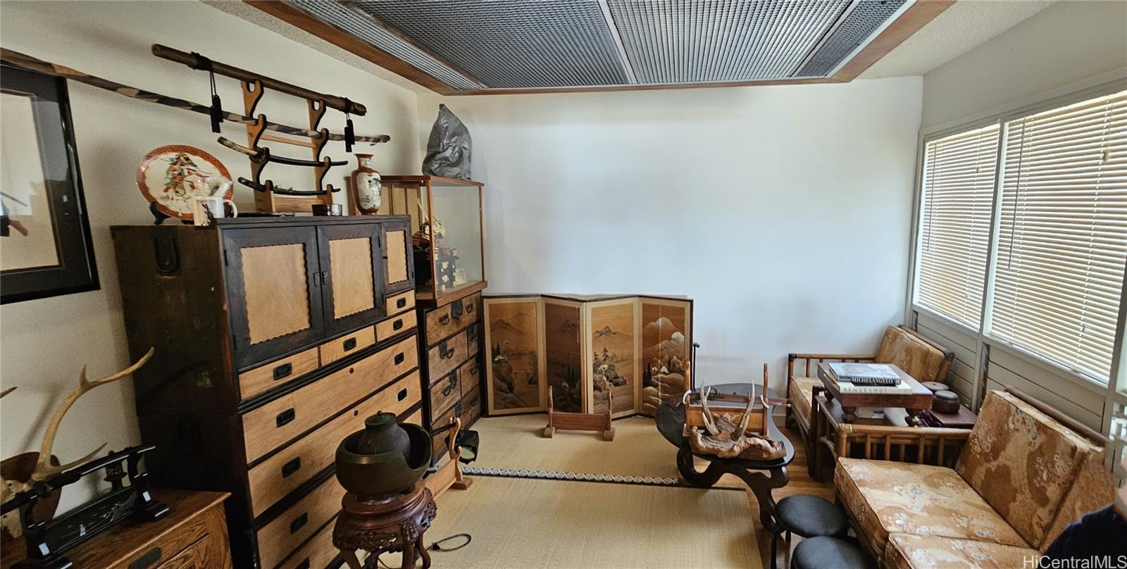 28 Poipu Drive Honolulu, HI 96825 - Photo 2 of 7