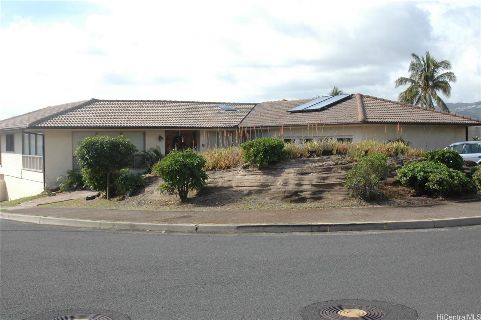 28 Poipu Drive Honolulu, HI 96825 - Photo 7 of 7 front view of a house with a street