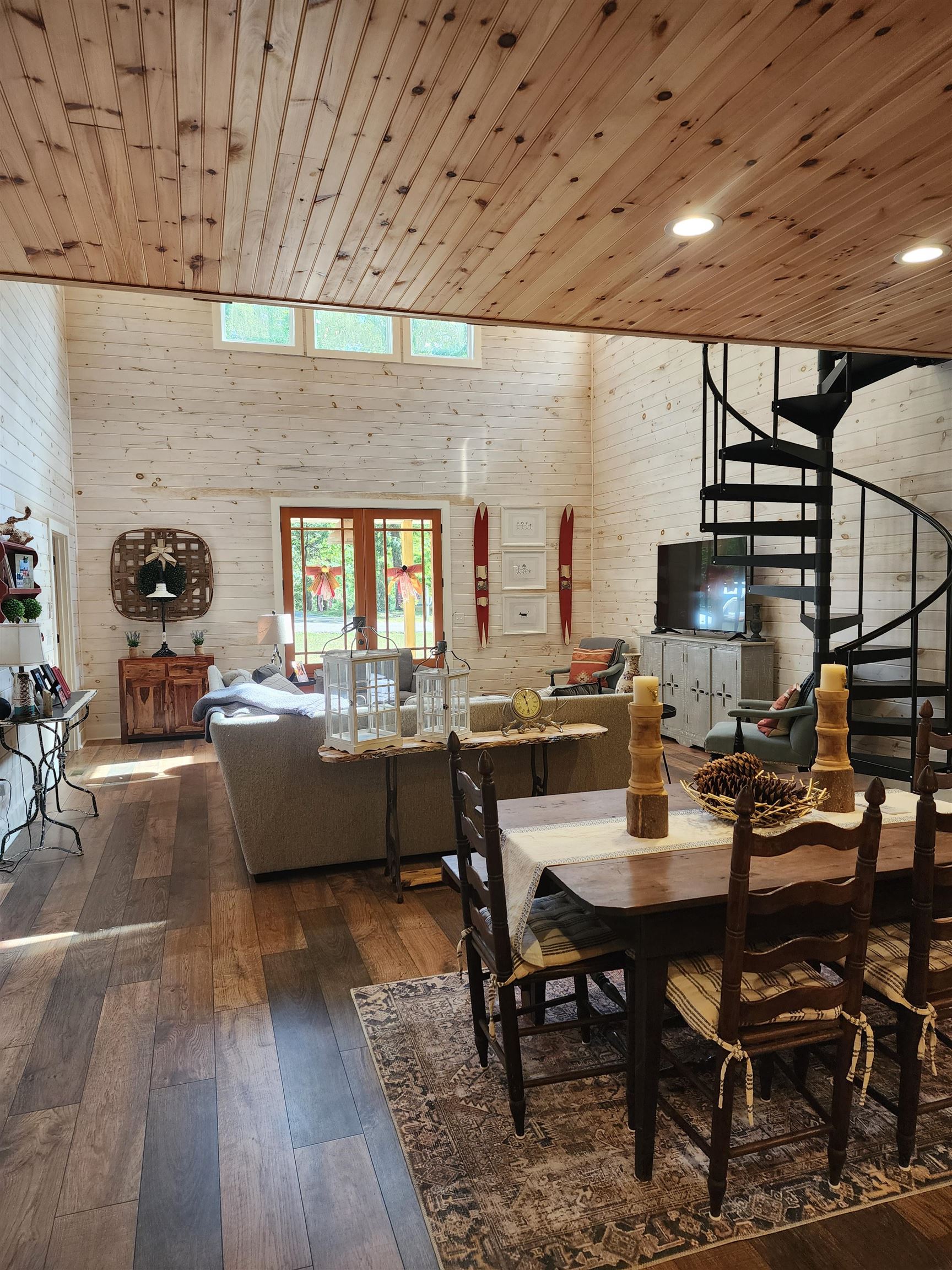 540 Muscatel Lane Counce, TN 38326 - Photo 7 of 35 a living room with lots of furniture and a potted plant