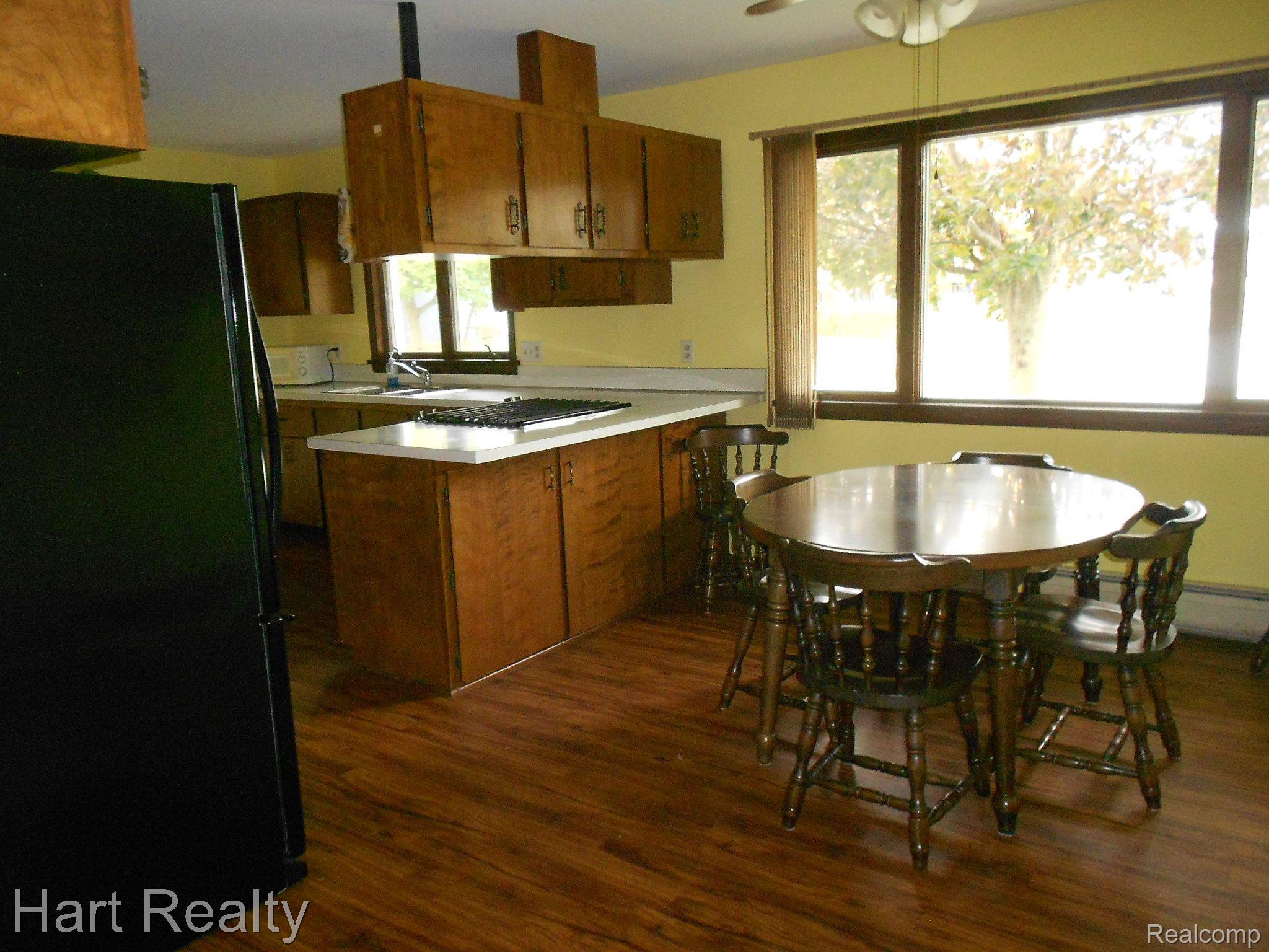 693 Davis Street Sebewaing, MI 48759 - Photo 21 of 42 Kitchen