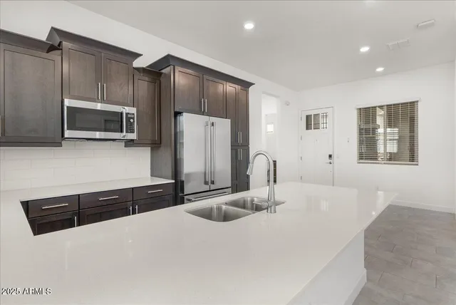 $795,000 | 2513 East Pleasant Lane, Phoenix, AZ 85042