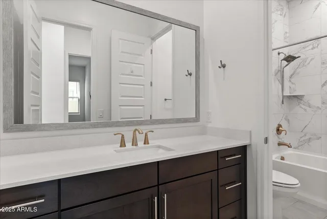 $795,000 | 2513 East Pleasant Lane, Phoenix, AZ 85042