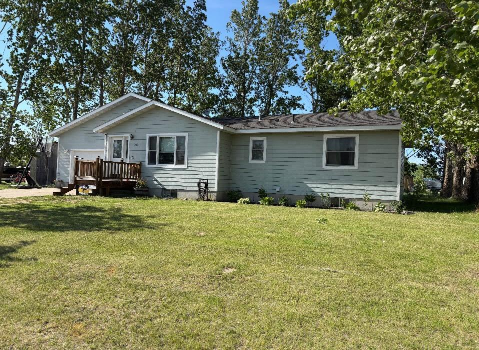 305 Lincoln Court Southwest Warroad, MN 56763 - Photo 1 of 31