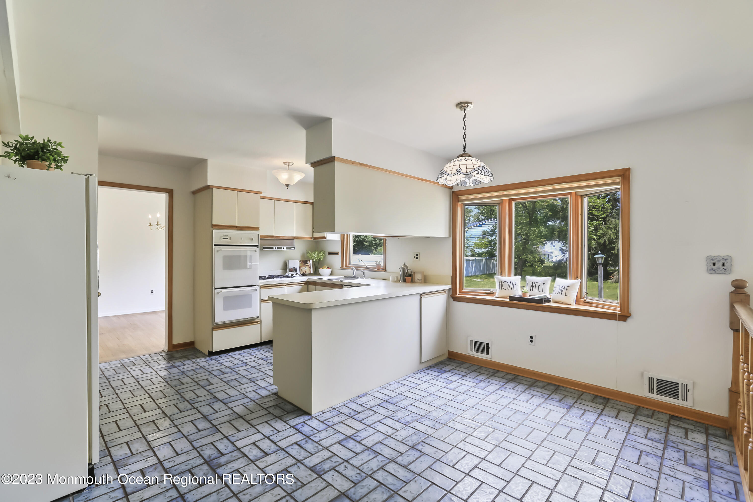 542 Dutch Neck Road East Windsor, NJ 08520 - Photo 11 of 47 5W5A1920