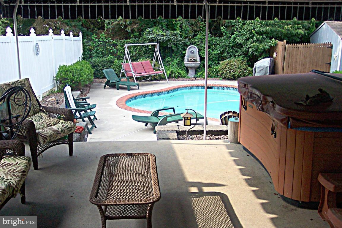 532 Hummingbird Drive Lititz, PA 17543 - Photo 13 of 24