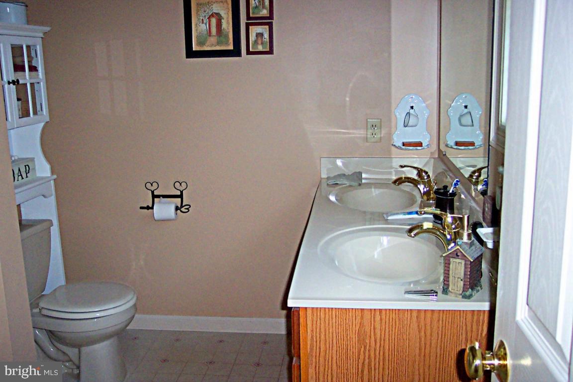 532 Hummingbird Drive Lititz, PA 17543 - Photo 18 of 24