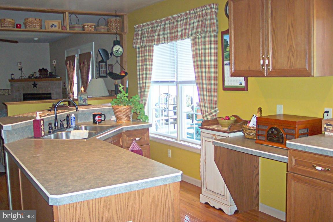 532 Hummingbird Drive Lititz, PA 17543 - Photo 10 of 24