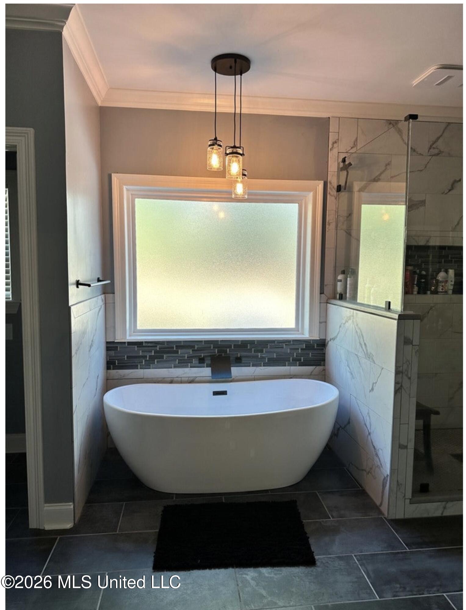 3004 Delaware Avenue McComb, MS 39648 - Photo 12 of 28 Master Bath