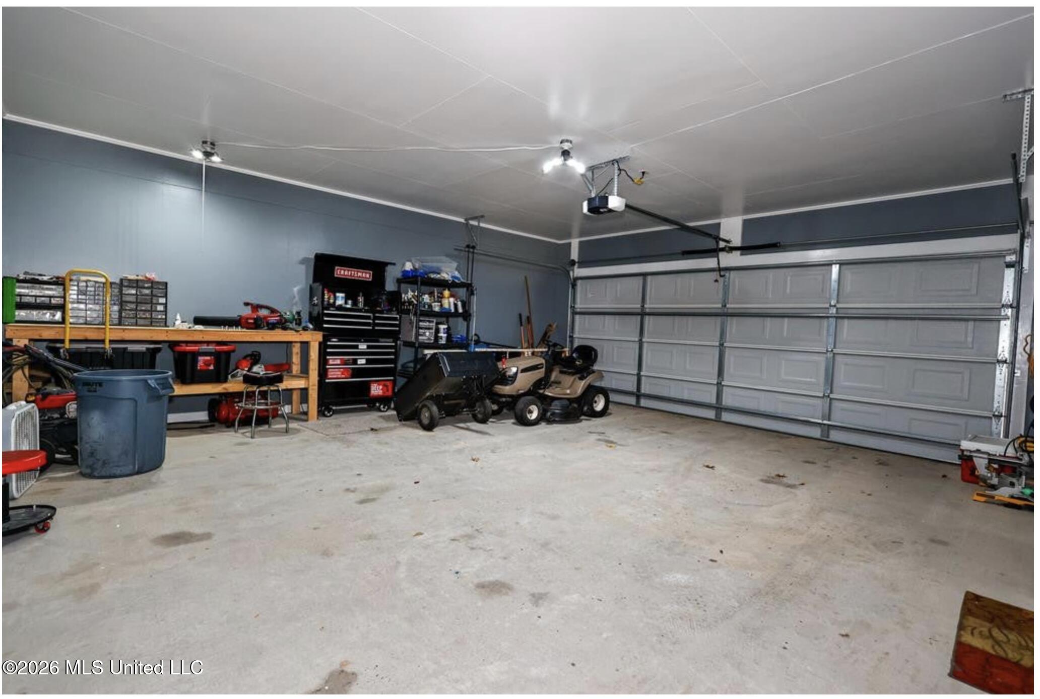 3004 Delaware Avenue McComb, MS 39648 - Photo 26 of 28 Garage