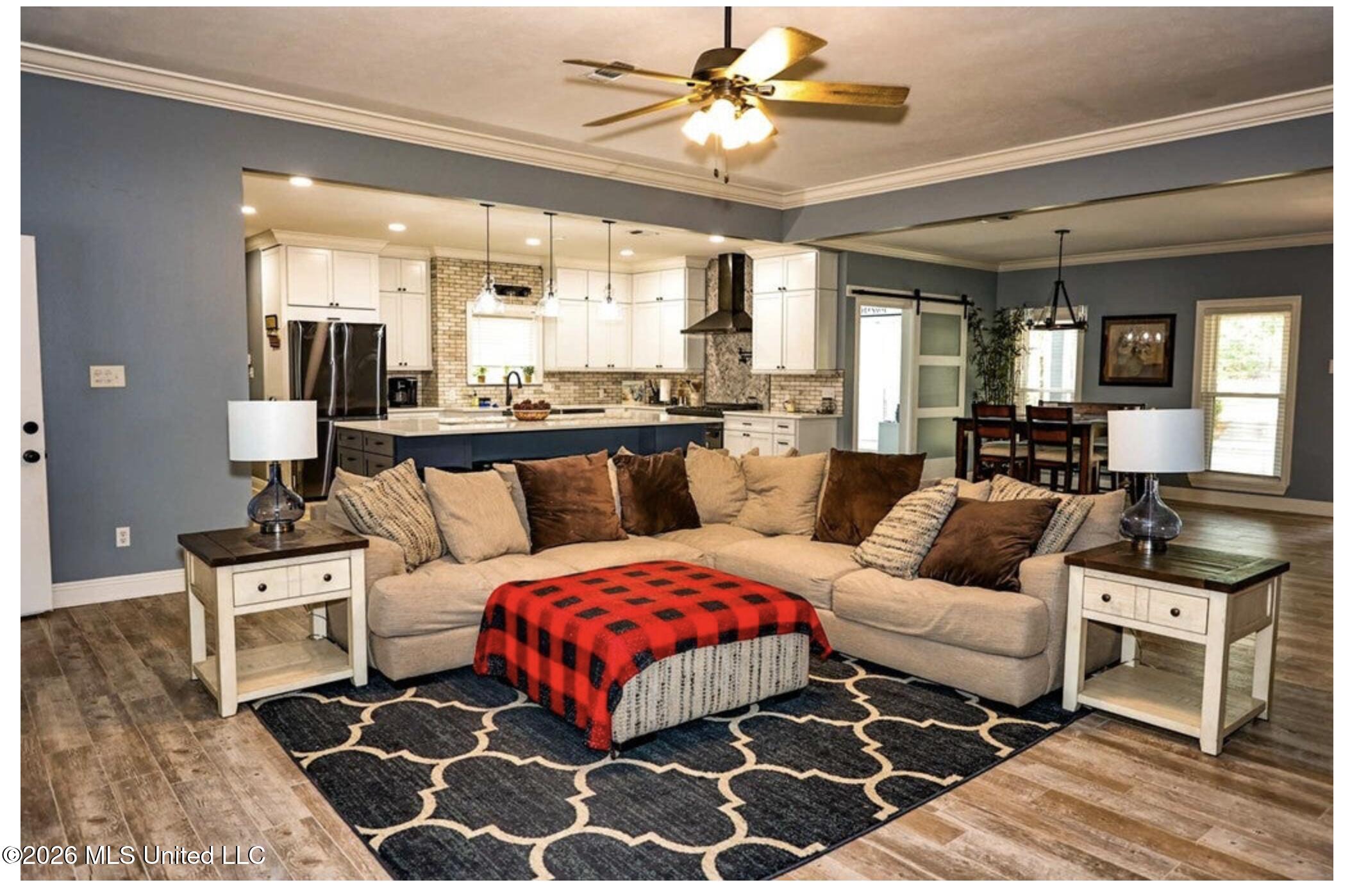 3004 Delaware Avenue McComb, MS 39648 - Photo 3 of 28 Living Room