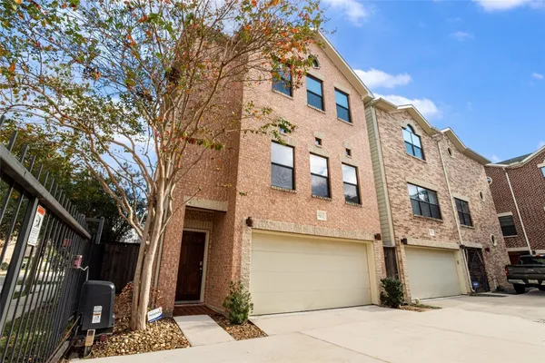$2,200 | 5813 Darling Street, Unit C, Houston, TX 77007