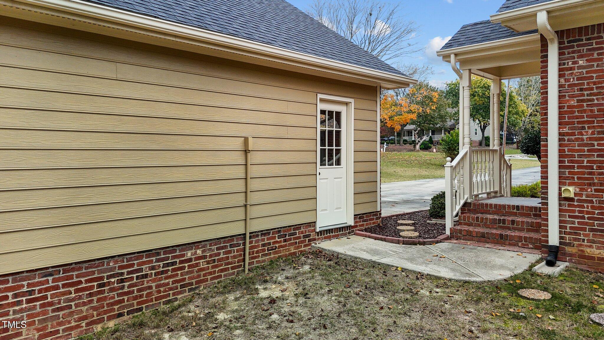 5940 Hampton Ridge Road Raleigh, NC 27603 - Photo 30 of 42 12-web-or-mls-DJI_20241108124335_0698_D