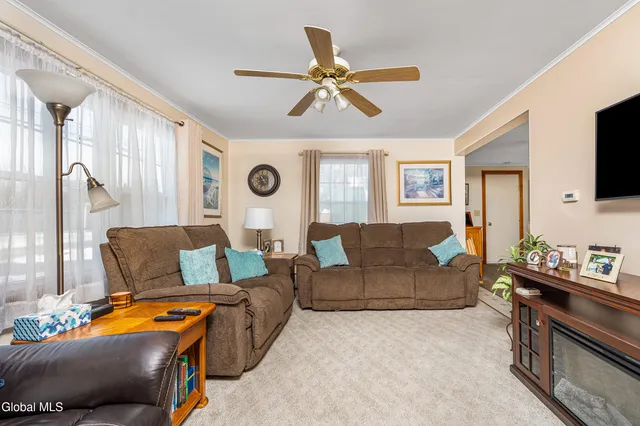 $279,000 | 73 Thatcher Street, Bethlehem, NY 12158