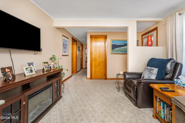 $279,000 | 73 Thatcher Street, Bethlehem, NY 12158