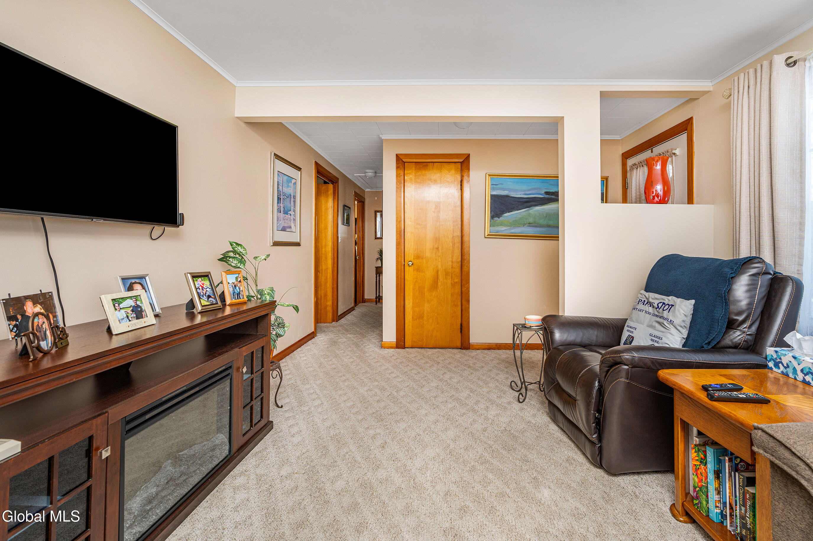 73 Thatcher Street Bethlehem, NY 12158 - Photo 15 of 37 Living Room