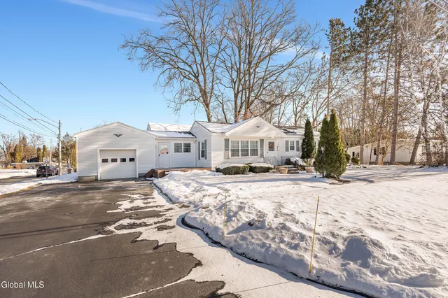 $279,000 | 73 Thatcher Street, Bethlehem, NY 12158