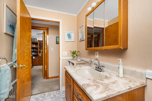 $279,000 | 73 Thatcher Street, Bethlehem, NY 12158