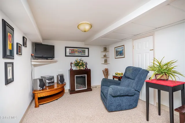 $279,000 | 73 Thatcher Street, Bethlehem, NY 12158