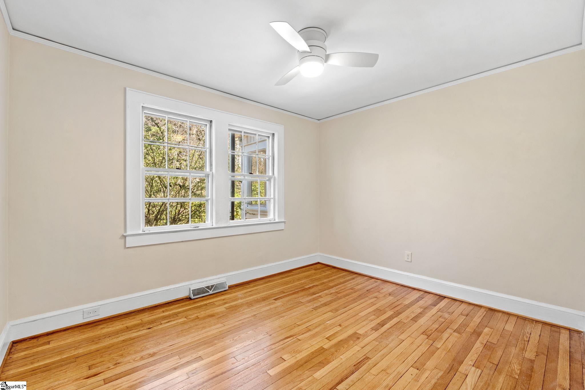 201 Augusta Street Easley, SC 29640 - Photo 11 of 26