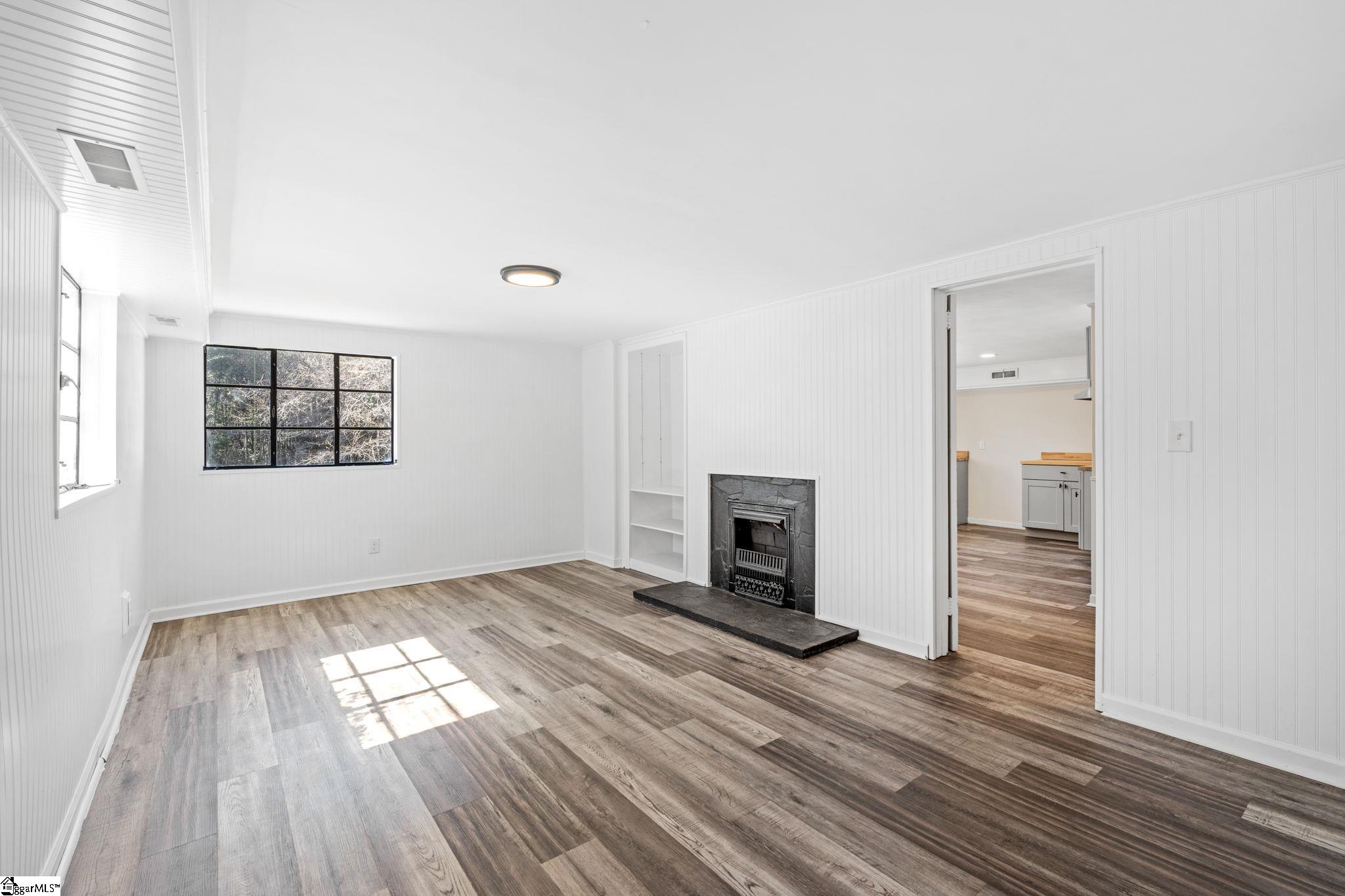 201 Augusta Street Easley, SC 29640 - Photo 16 of 26