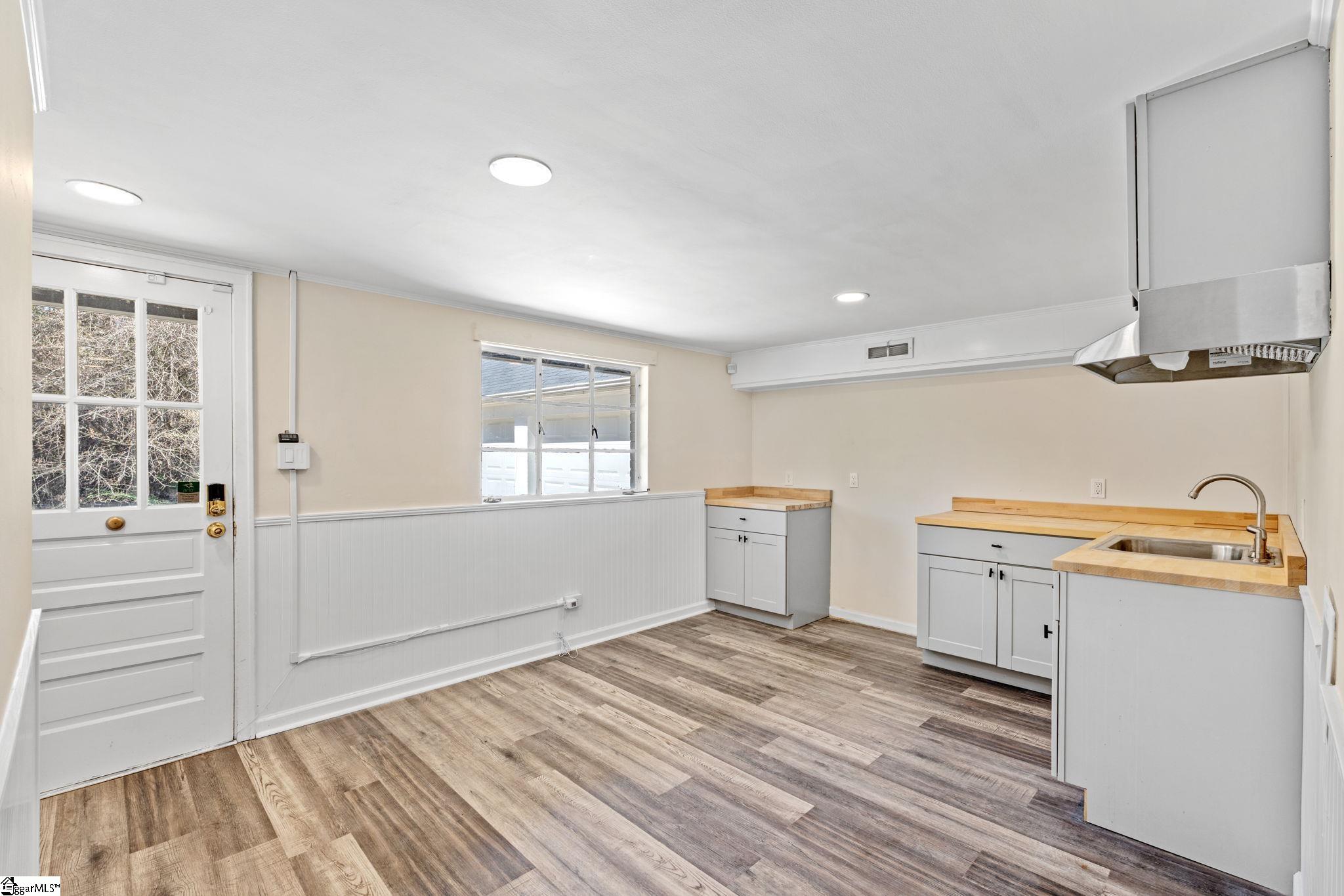 201 Augusta Street Easley, SC 29640 - Photo 20 of 26