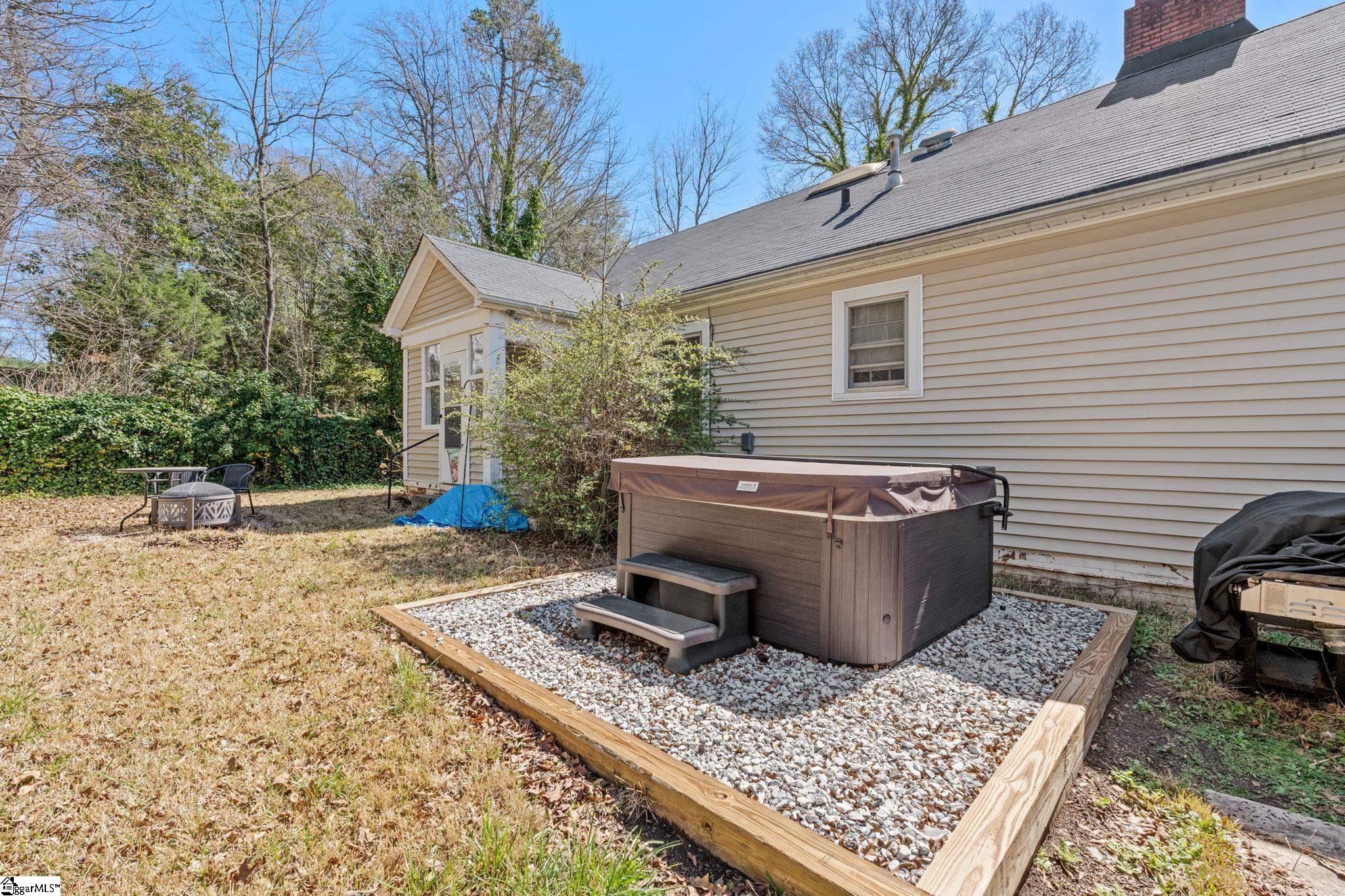 201 Augusta Street Easley, SC 29640 - Photo 23 of 26