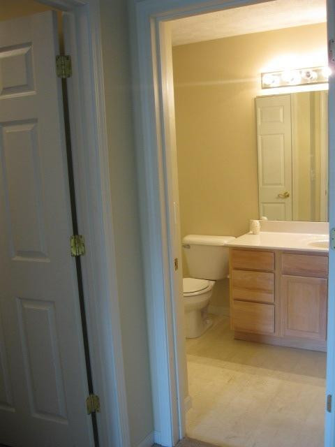 600 Southwest Vincent Way, Unit 3208 Lexington, KY 40503 - Photo 10 of 14 Large master suite with private bath and
