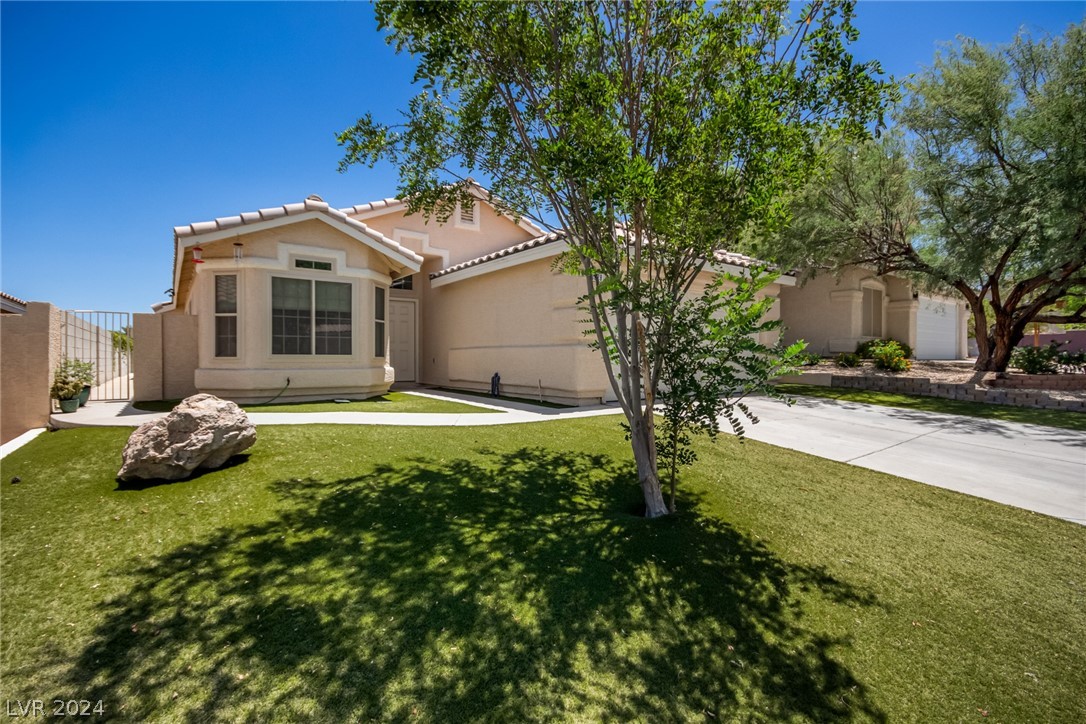 1979 Flagstone Ranch Lane Henderson, NV 89012 - Photo 6 of 34 Gallery Image 6