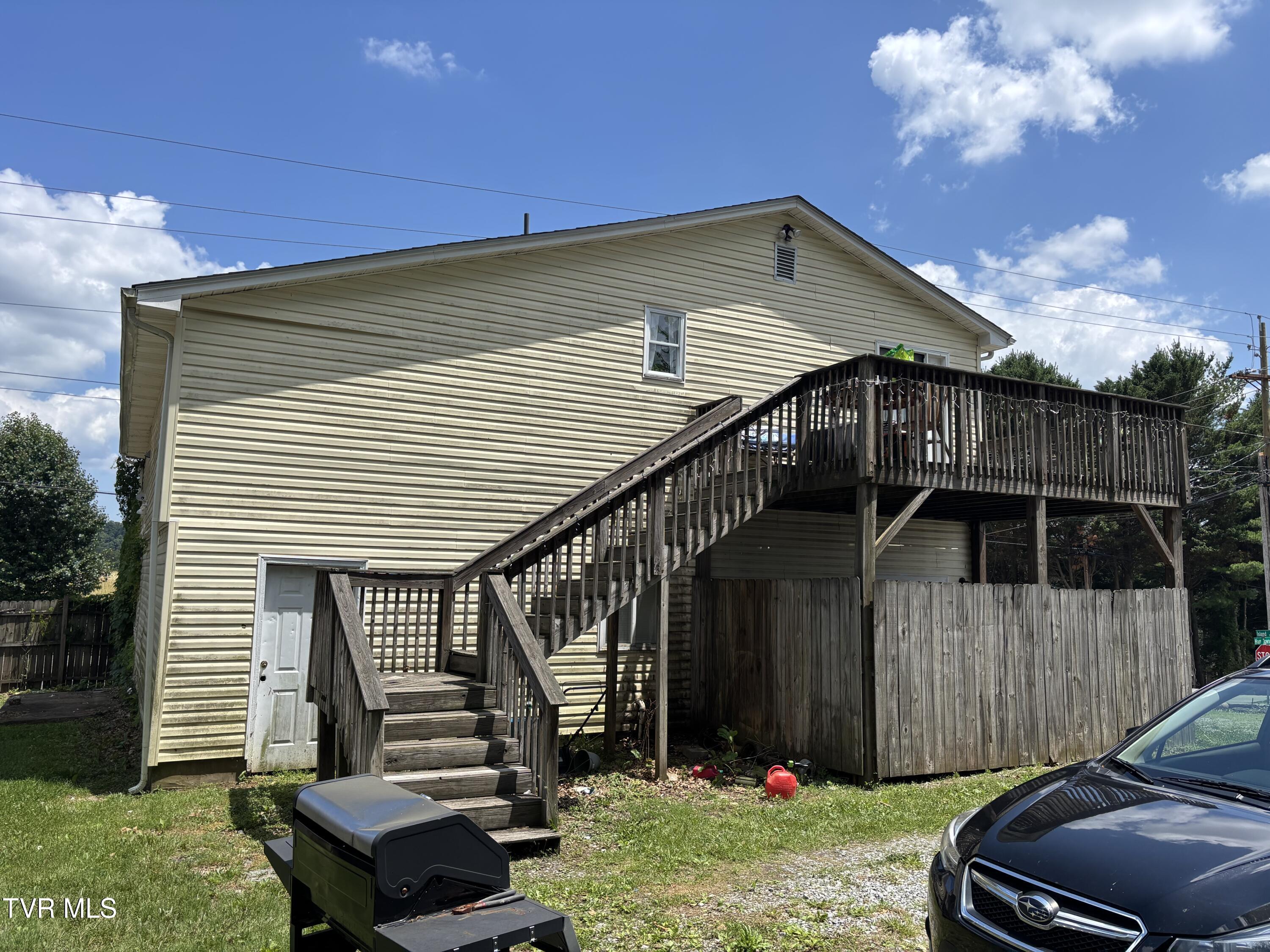 253 Harr Town Road Blountville, TN 37617 - Photo 2 of 23 IMG_1764