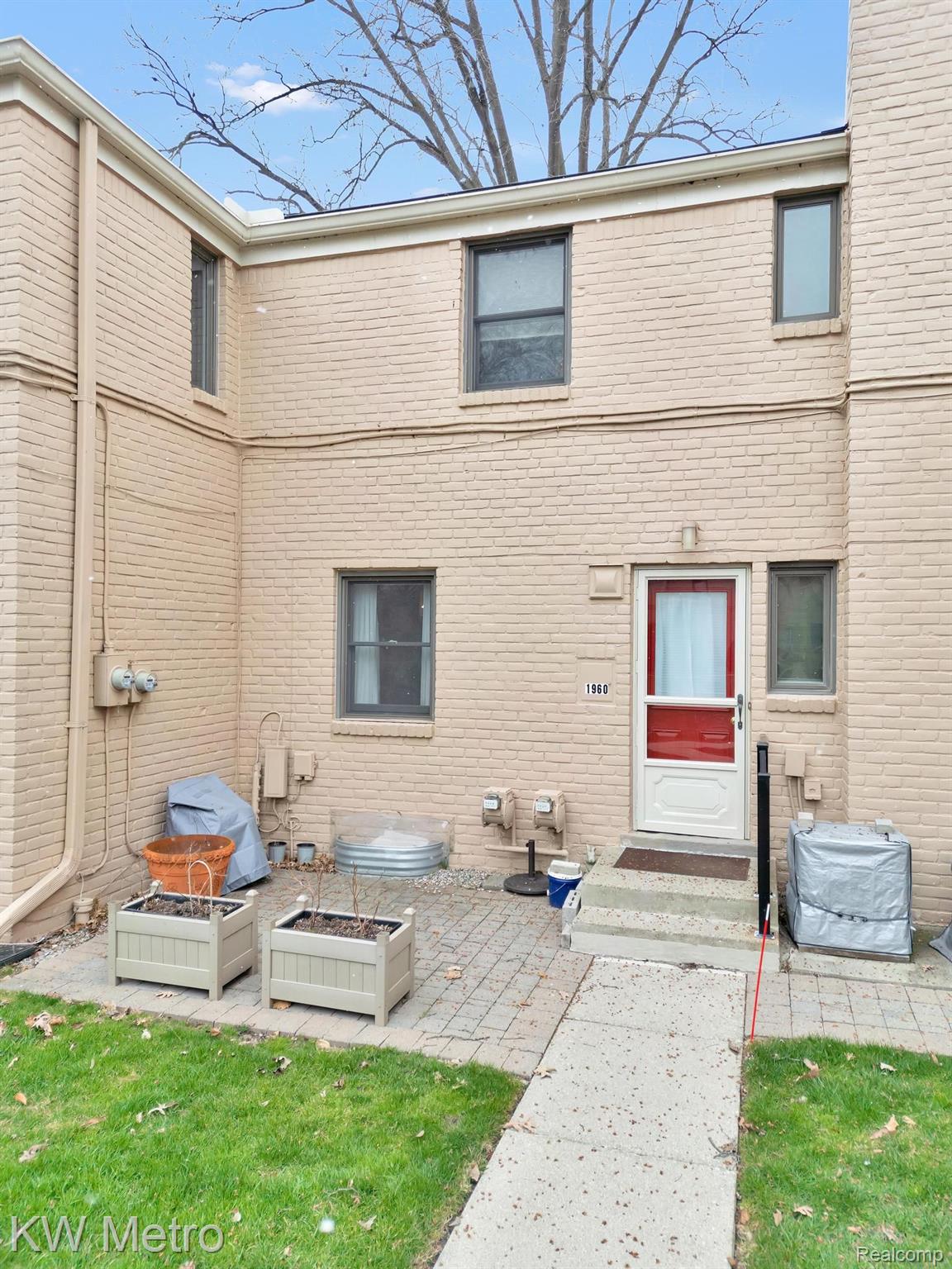 1960 Graefield Road Birmingham, MI 48009 - Photo 11 of 23 Enjoy Your Own Brick Patio