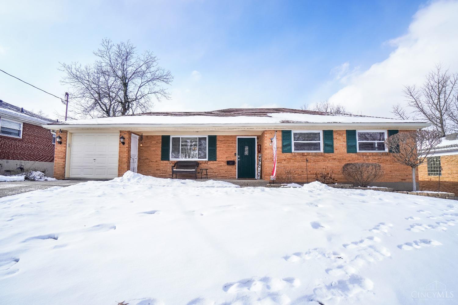 5573 Fairwood Road Cincinnati, OH 45239 - Photo 2 of 46 Gallery Image 2