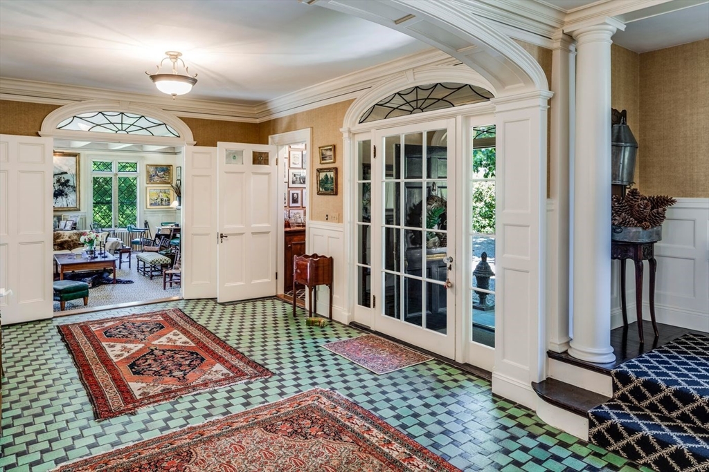 802 Hale Street Beverly, MA 01915 - Photo 8 of 41